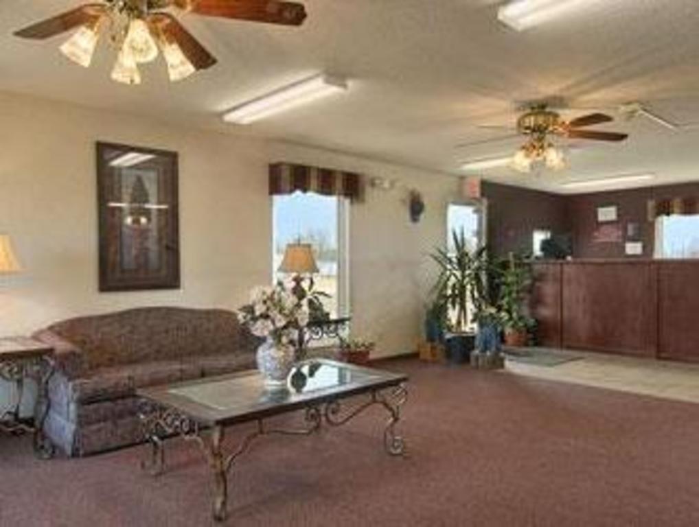 Super 8 by Wyndham Whiteville