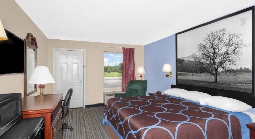 Super 8 by Wyndham Whiteville image 22