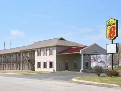 Super 8 by Wyndham Whiteville image 34